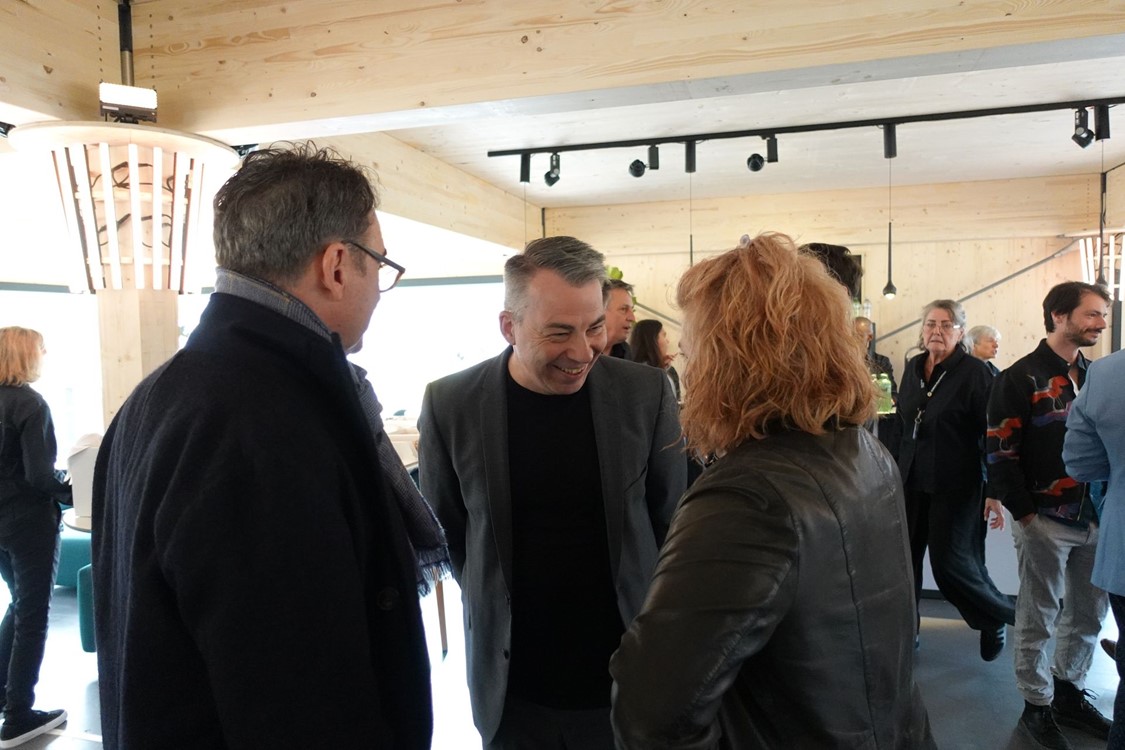 Christian Jungen, Michael P. Aust and Reta Guetg